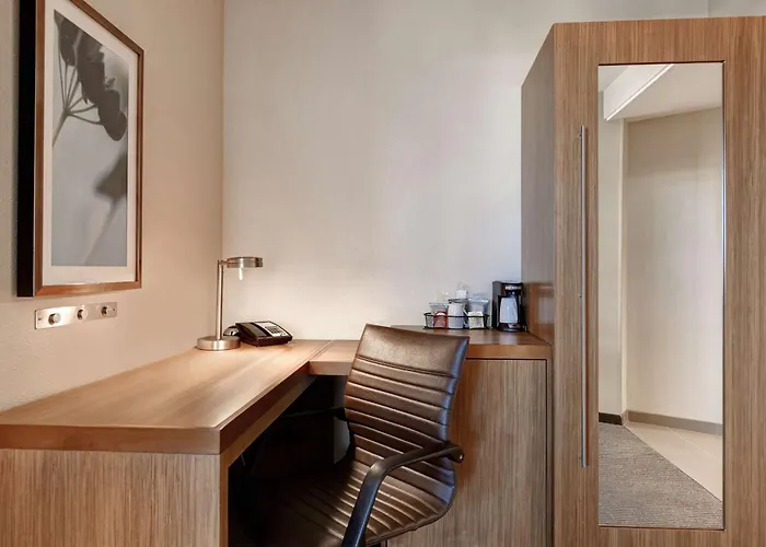 Hyatt Place / Normal Hotel 3*