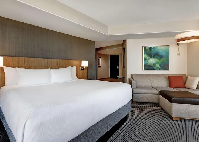 Hyatt Place / Normal Bloomington