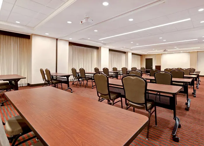 Hyatt Place / Normal Hotel 3*