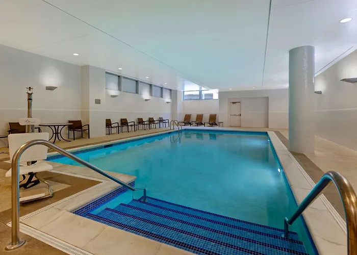 Hyatt Place / Normal Hotel
