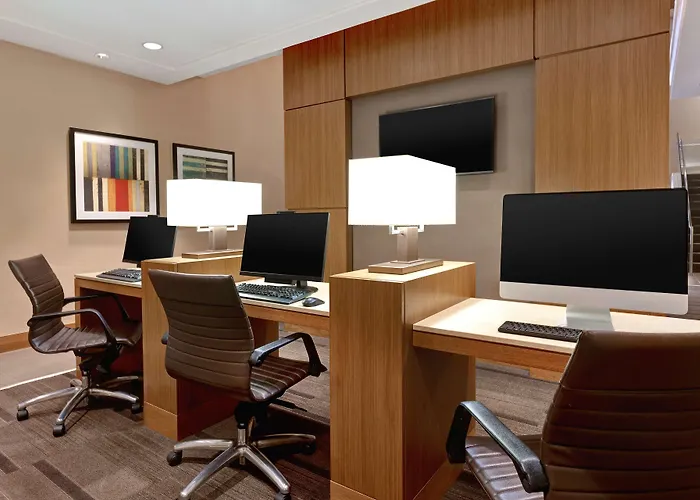 Hyatt Place / Normal Hotel
