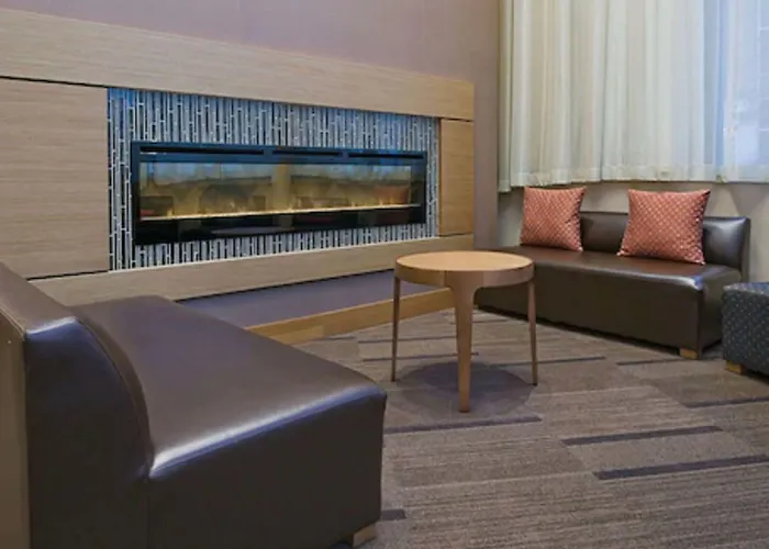 Hyatt Place / Normal Hotel